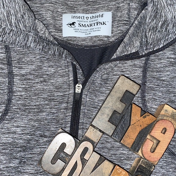 🆕🏇SMARTPAK Equestrian Insect Shield Repellant 1/4 Zip Long Sleeve Shirt - Picture 5 of 8